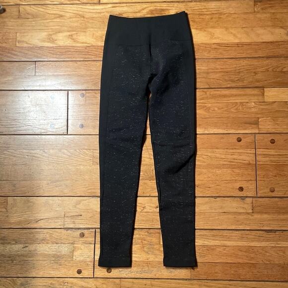 Lululemon Free To Flow 7/8 Tight Legging - Picture 11 of 16